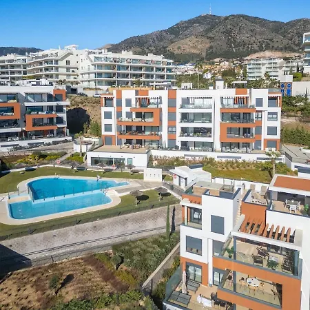 Stunning Penthouse -private Pool * 푸엔히롤라