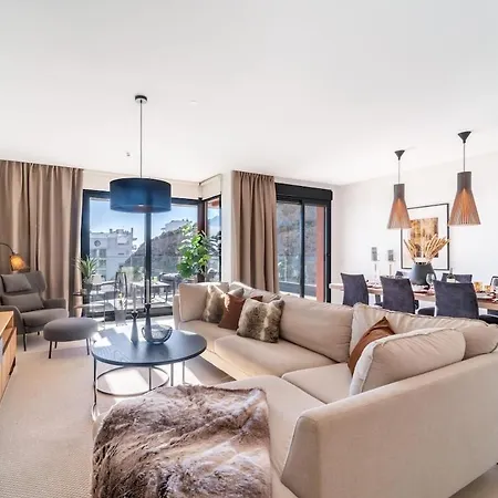 Stunning Penthouse -private Pool 푸엔히롤라