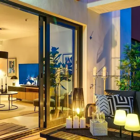 Stunning Penthouse -private Pool *