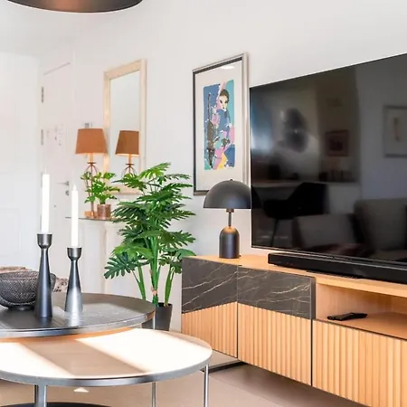 Stunning Penthouse -private Pool *