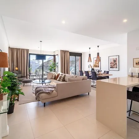 Stunning Penthouse -private Pool Appartement