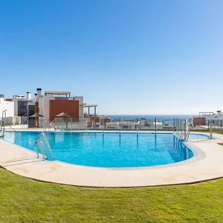 Stunning Penthouse -private Pool Apartment