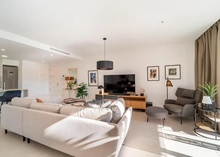 Stunning Penthouse -private Pool *