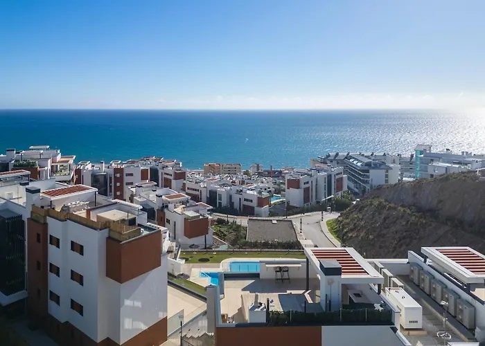 Stunning Penthouse -private Pool Apartment *