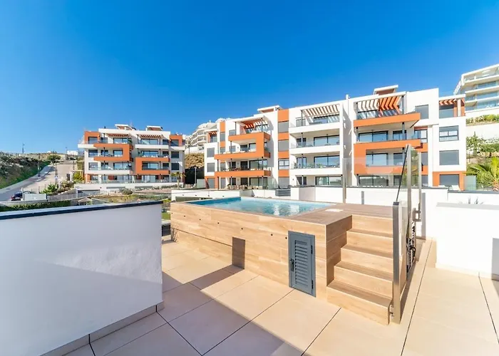 Stunning Penthouse -private Pool *