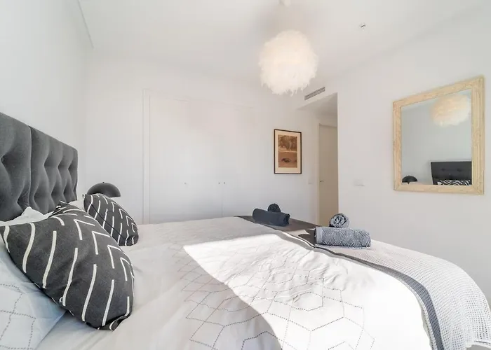 Stunning Penthouse -private Pool *