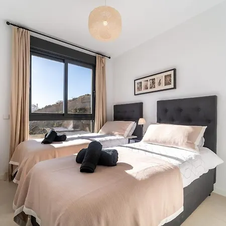 Stunning Penthouse -private Pool