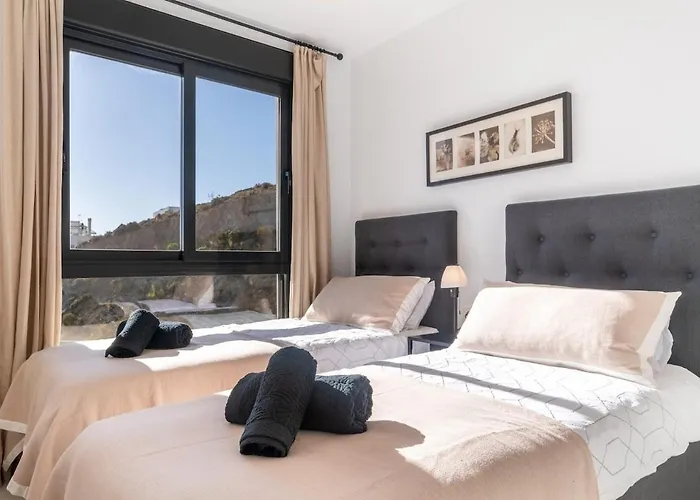 Stunning Penthouse -private Pool *